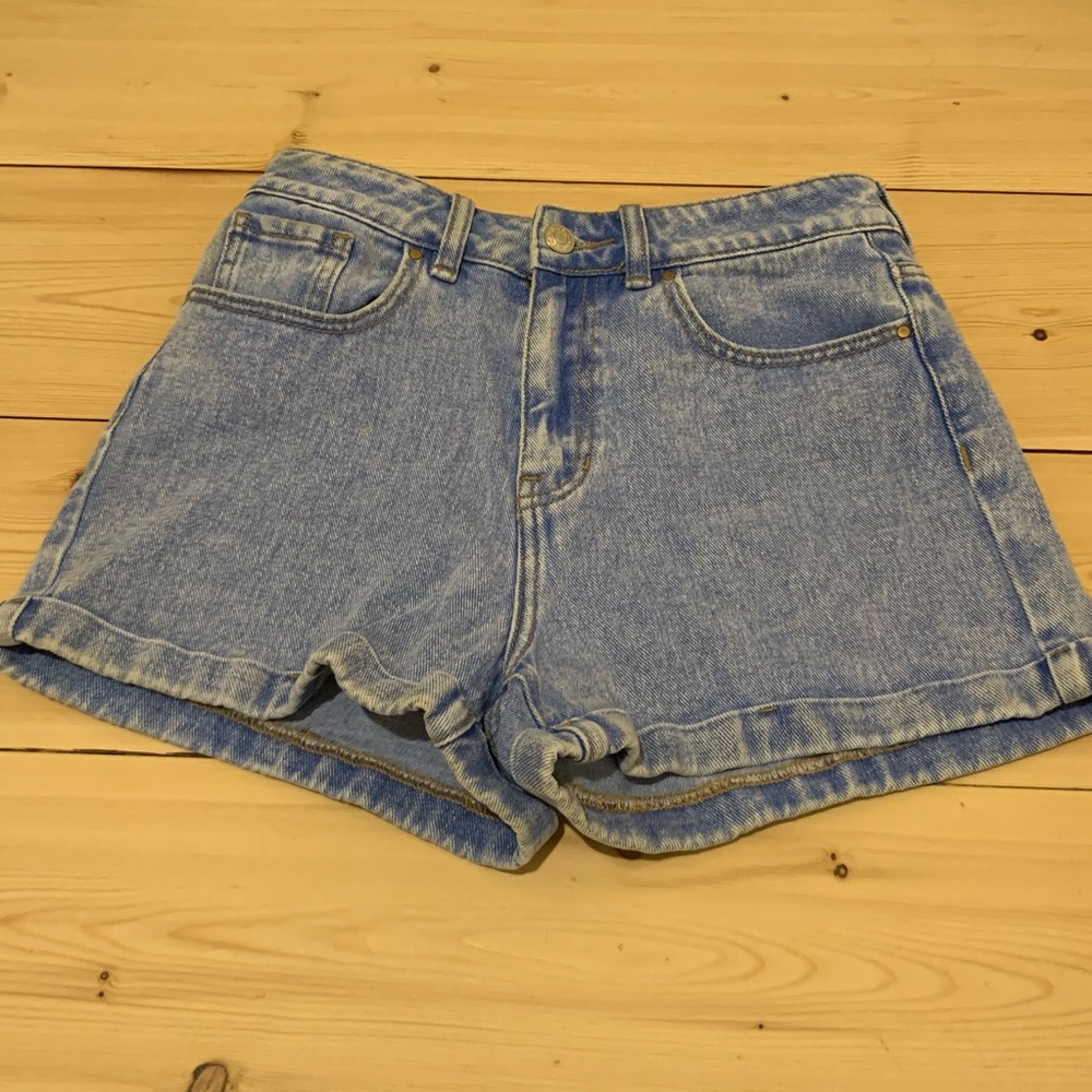 Women’s Pacsun Mom Jean Shorts
